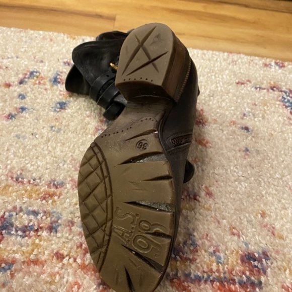 La Bottega di Lisa Italian Leather Boots - Picture 6 of 9